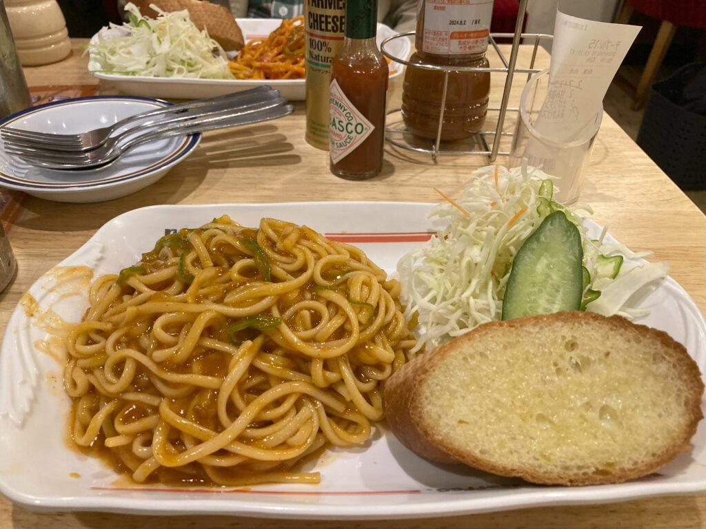 コメダ珈琲でスパゲティを食しました。